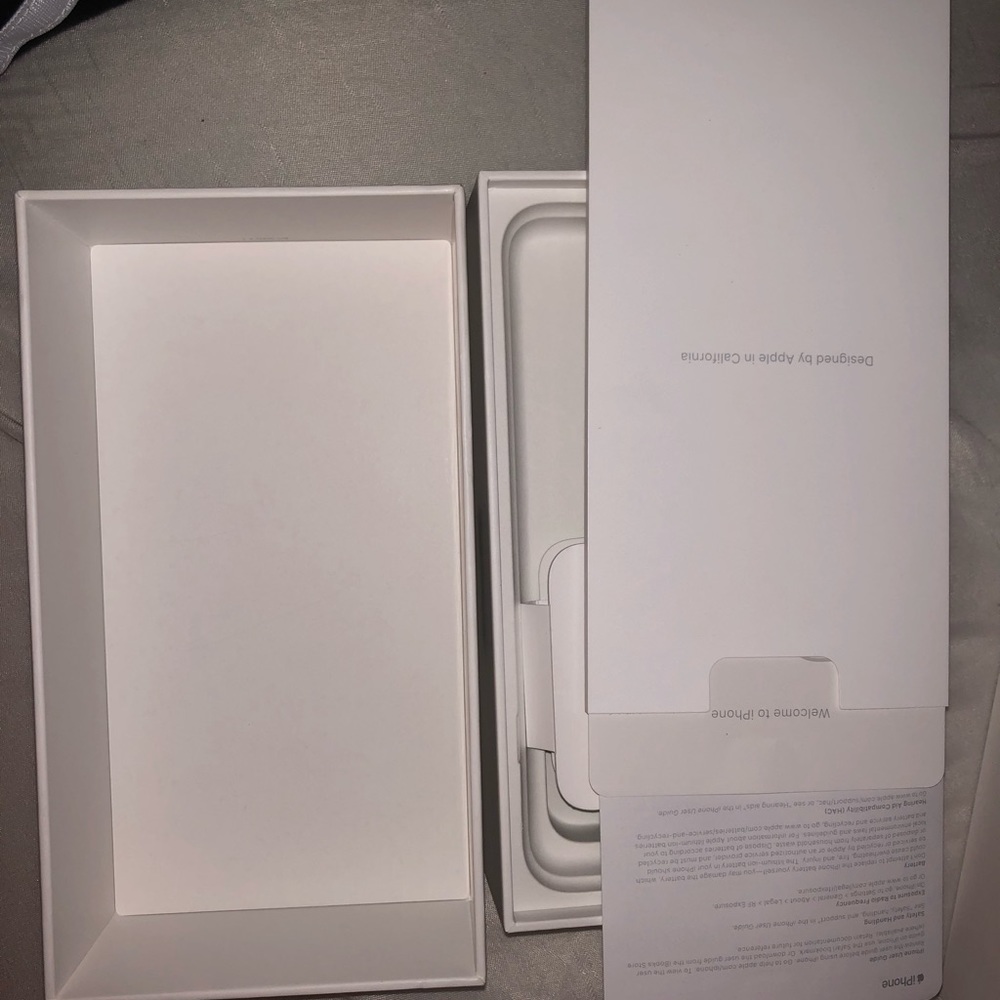 iPhone 7 Plus boxes - Picture 6 of 6